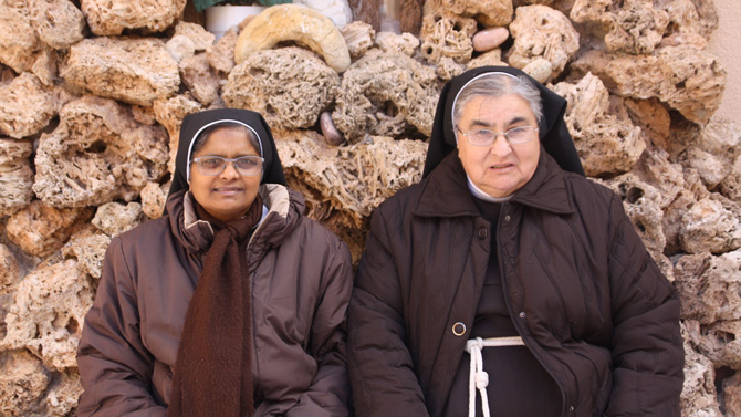 Hermanas Mª Carmen y Mª Sheelama / A. M.