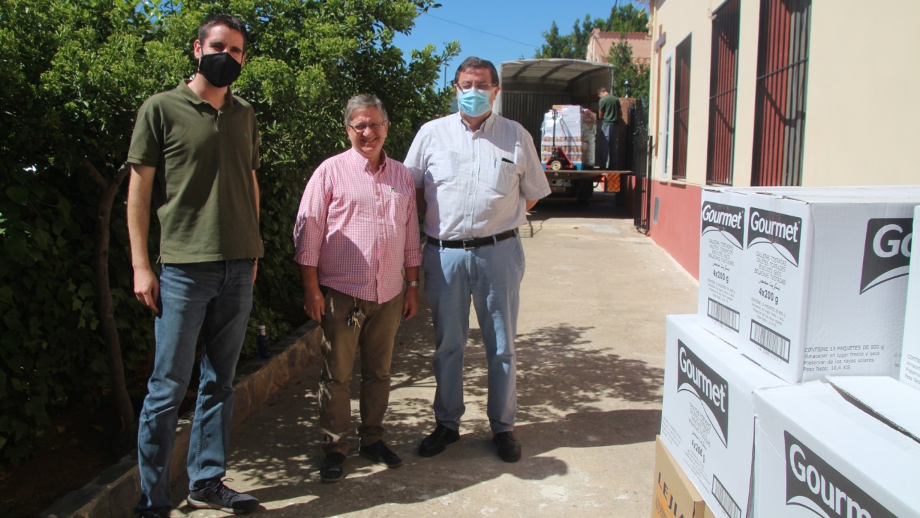 Raül Ballester, padre José García y Salvador Calzada / ARRELS