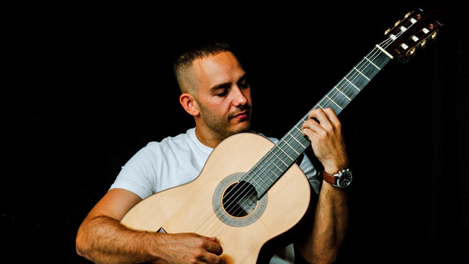 “Este disco narra un viaje en tren construido a partir de experiencias, personas y lugares; cada canción es una estación”