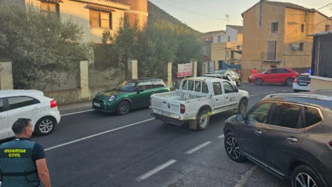 La evolución del incendio obliga a evacuar Artesa y otros municipios de la Serra d'Espadà