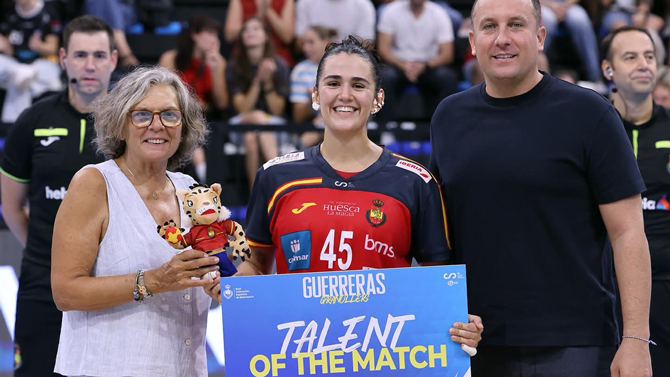 Eider Poles, un debut soñado con la selección española