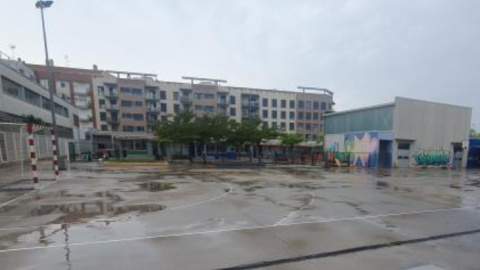 El AMPA del CEIP Mestre Caballero recoge firmas “para que Ayuntamiento y Generalitat atiendan las necesidades del centro”