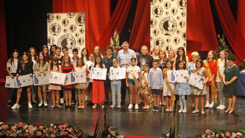 El teatro M&oacute;naco acogi&oacute; el acto de la entrega de premios / LL. DOM&Egrave;NECH