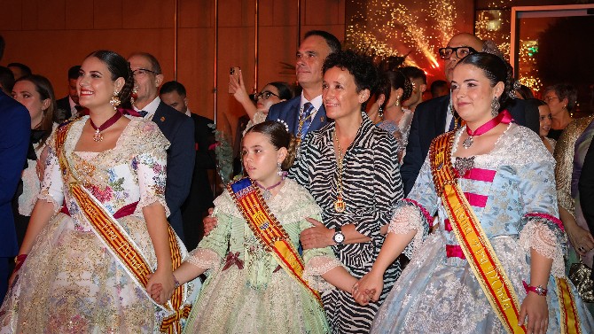 Onda proclama a Inés Ramón Aguilella como Reina y a Eva Martínez Chiva como Reina Infantil de la Fira 2025