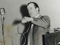 Mago Reynolds, Constantino Ballester: el ilusionista de la comarca
